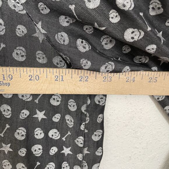 Italy Made Women XL Grey Skull Bones Oversized Button-Up Metallic Trim Skelton - Picture 7 of 8